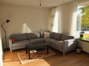 Cozy 2 Bedroom Home Away from Home