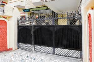 Hotel O V.K Homestay