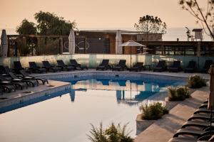 Alezzi Infinity Pool & Spa Resort