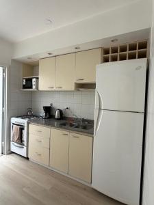 Duplex moderno reciclado a metros del mar