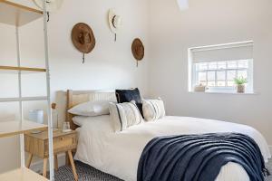 Hospital, train station 2 Bed Sleeps 4 Free Parking