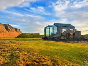 Aurora Glass Cabin I Private Sauna and Jacuzzi