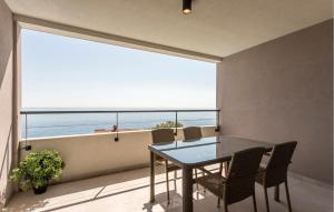 1 Bedroom Stunning Apartment In Dingac