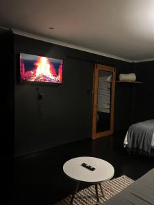 Kloof Blackwood Cottage Modern Studio