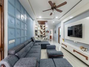 Sunset View 5bhk Villa by DanCenter | Pvt Pool | Statue of Belief I Udaipur