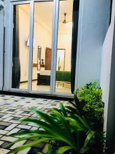 villa skylar opulent stays