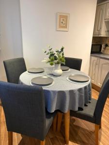 Two bed town house in Royal Leamington Spa