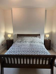 Two bed town house in Royal Leamington Spa