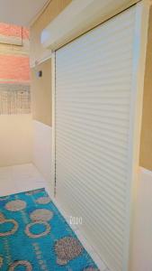 شقه فندقيه3غرف وشرفه بفيلا الشيخ زايد أمام زد بارك