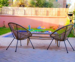 Villa Familiale, Piscine et jardin privés, proche du centre ville