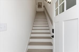 Cozy Carriage House minutes away from Downtown