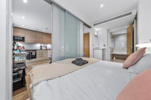 Modern London Stay with Luxe Comfort