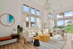 Marbella Lane - 3BR w amazing MT and Ocean Vistas