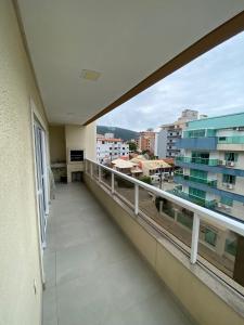 Amplo e aconchegante apartamento a 4 min do mar