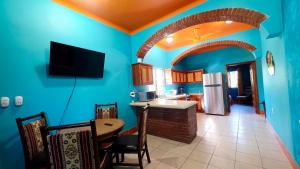 Casa Olivia at La Joya Escondita with Rooftop Pool