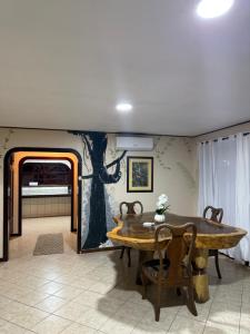 Walk-out Beachfront Condo - Surfers Paradise