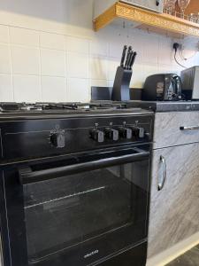 Contractor & Family Sleeps 5 Bham HS2 Parking for 3