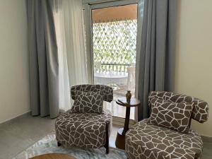 90 avenue, luxurious 2 bedroom apartment