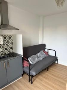 Paris - Metro à 5 minutes Studio ou 2 chambres