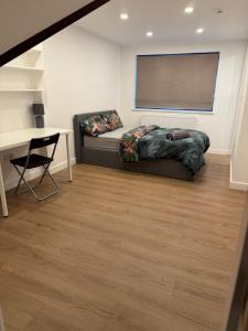 4 Bedroom house with Ensuite.contractors welcome