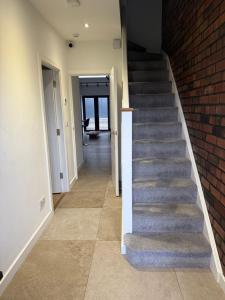 4 Bedroom house with Ensuite.contractors welcome