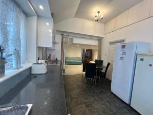 Lovely Calm Independent Home