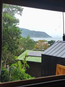 Chalé Lagarto com vista Praia da Solidão em meio a natureza, Florianópolis