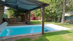 Maison de famille entière, 4 chambres, 10 couchages, piscine selon période