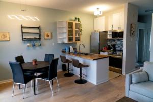 Catch of the Day- Waterfront Bachelor Condo