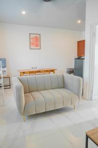 Casal Apartment by REJA Essentials