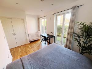 Bedroom 3, Queens Road