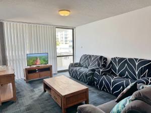 Surfers Private Apartments