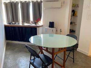 Studio a 160 metros do mar na melhor localização da Barra II