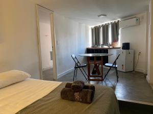 Studio a 160 metros do mar na melhor localização da Barra II