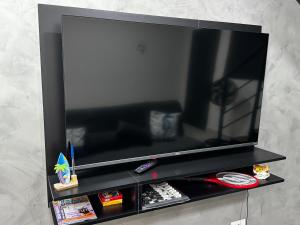 Sobrados Novos em Caraguatatuba perto da praia, Wi-Fi grátis, Churrasqueira privativa, Pet friendly e Estacionamento