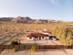 Marbella Lane - Moon Designer Home close to JTNP