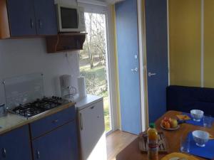 Mobil Home avec Terrasse, 2 Chambres à Payrac - API-1-52-1223