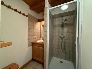 Appartement confortable à proximité du Cernix avec balcon et parking - FR-1-505-244