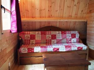 Tipi avec Terrasse pour 4 pers, Saint-Sorlin-dArves - API-1-52-1302