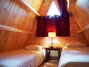 Tipi avec Terrasse pour 4 pers, Saint-Sorlin-dArves - API-1-52-1302