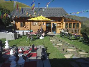 Tipi avec Terrasse pour 4 pers, Saint-Sorlin-dArves - API-1-52-1302