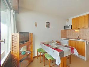 Studio coin nuit près des pistes, balcon avec vue Aravis - FR-1-241-261