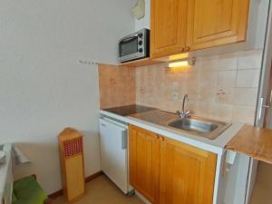 Studio coin nuit près des pistes, balcon avec vue Aravis - FR-1-241-261