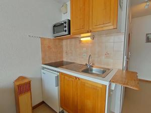 Studio coin nuit près des pistes, balcon avec vue Aravis - FR-1-241-261