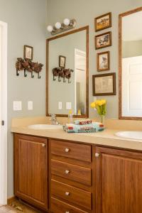 3BD 2BA Ranch Estate on 12 Acres