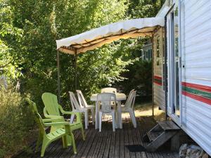 Mobil-home avec terrasse au camping de Payrac - API-1-52-1220