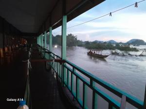 Sompong sunset view guest house