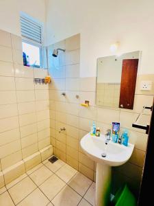 Homelike Apartment at Mount Clifford
