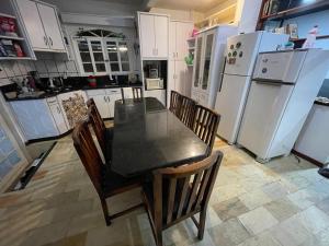 Casa 2 quartos com piscina a 5min da praia