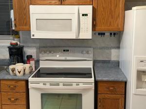 Cozy Private Basement Apartment in Fort Erie